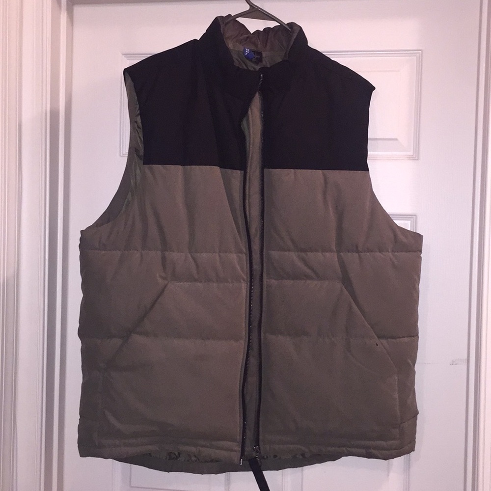 Men’s Army green & Black Bubble vest